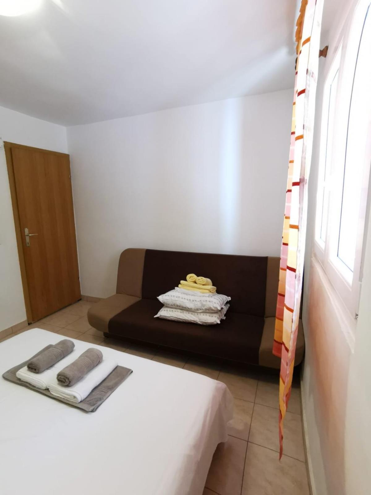Apartments By The Sea Mimice, Omis - 14230 Rum bild